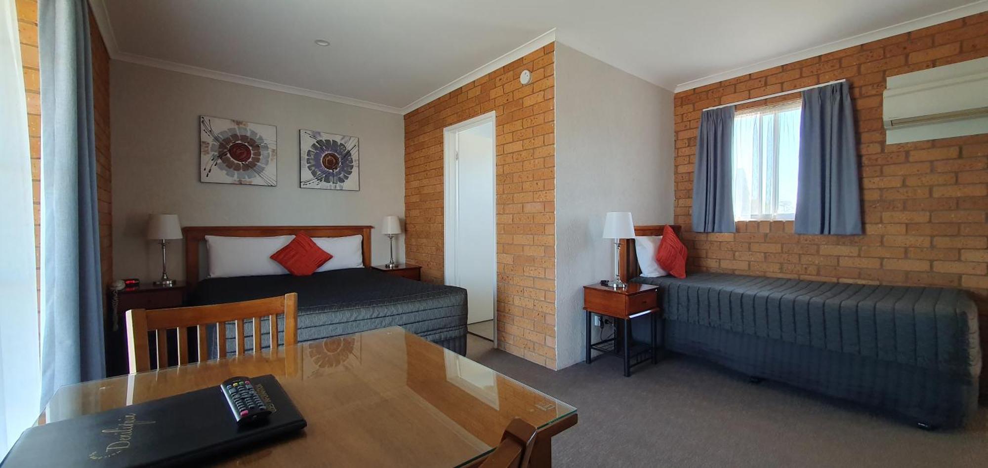 Centrepoint Motel Deniliquin Ngoại thất bức ảnh