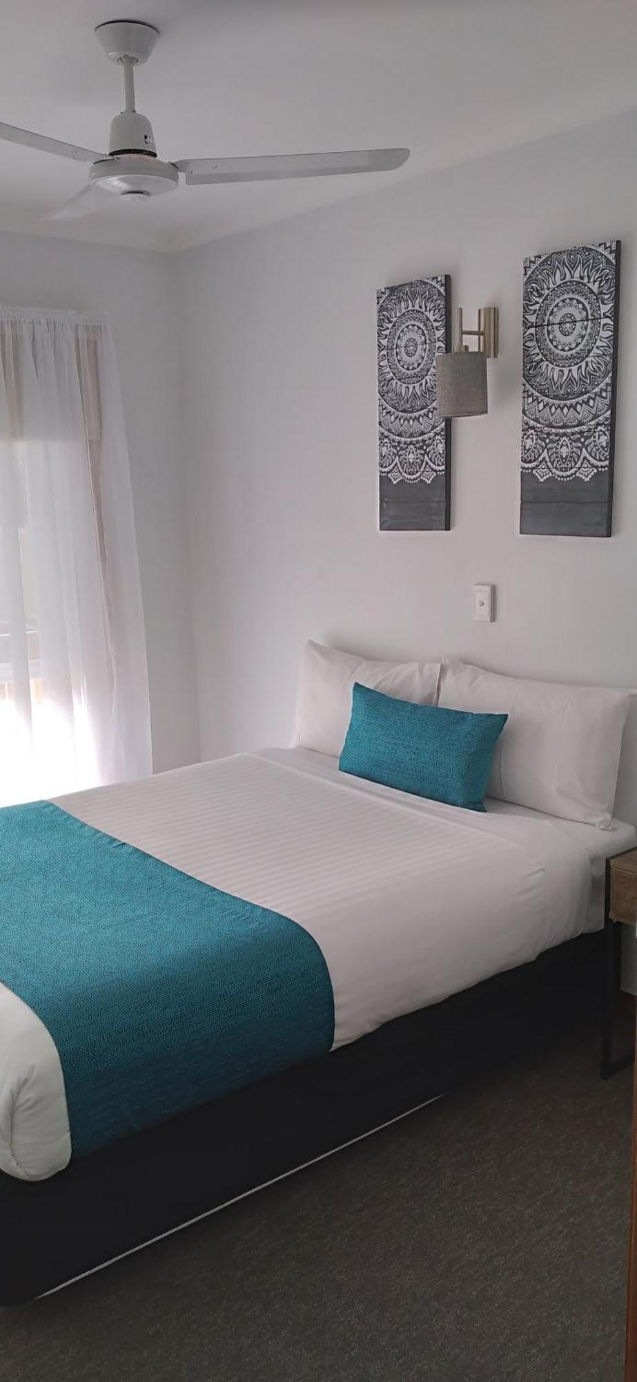 Centrepoint Motel Deniliquin Ngoại thất bức ảnh