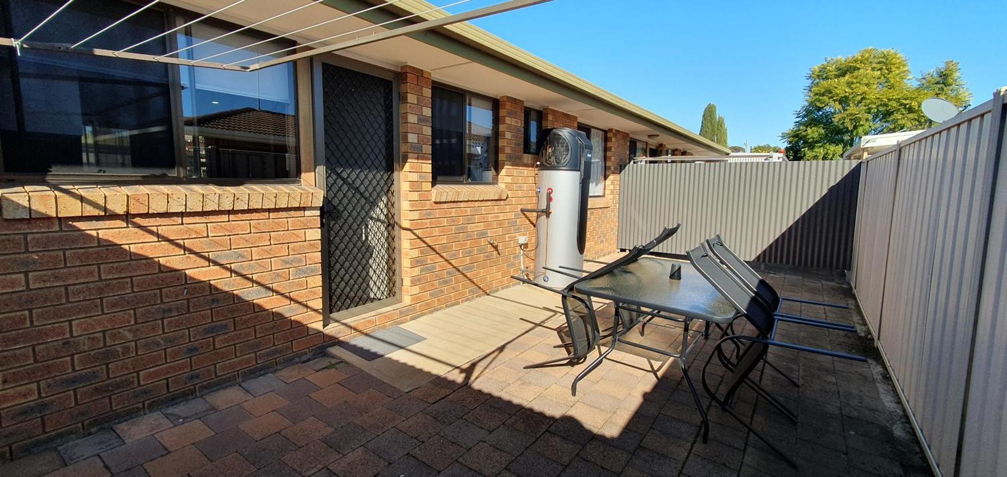 Centrepoint Motel Deniliquin Ngoại thất bức ảnh