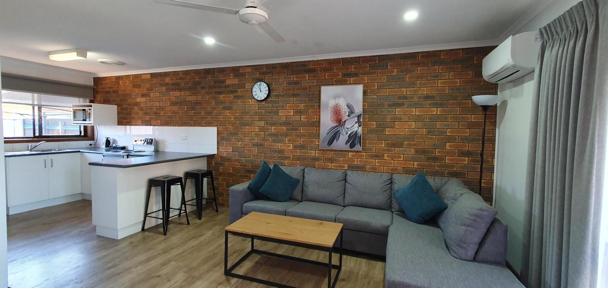 Centrepoint Motel Deniliquin Ngoại thất bức ảnh