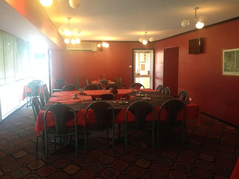 Centrepoint Motel Deniliquin Ngoại thất bức ảnh