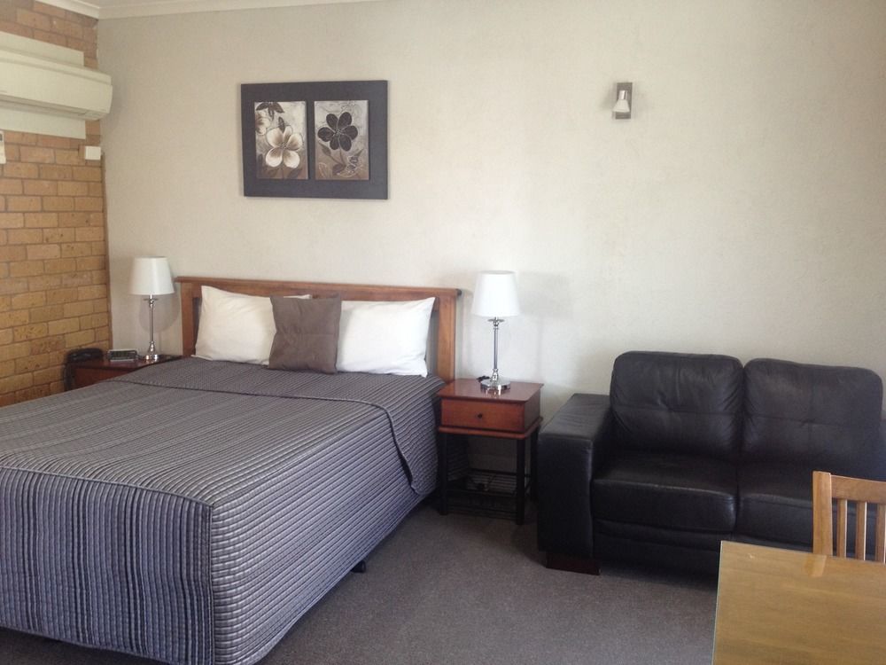 Centrepoint Motel Deniliquin Ngoại thất bức ảnh