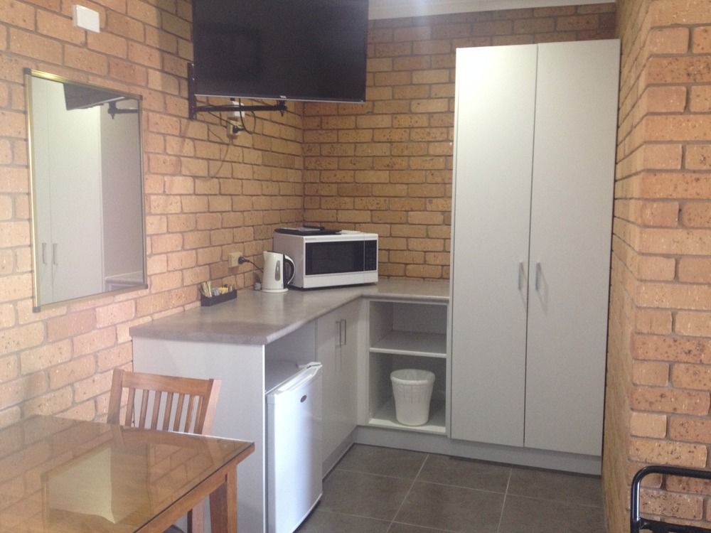 Centrepoint Motel Deniliquin Ngoại thất bức ảnh