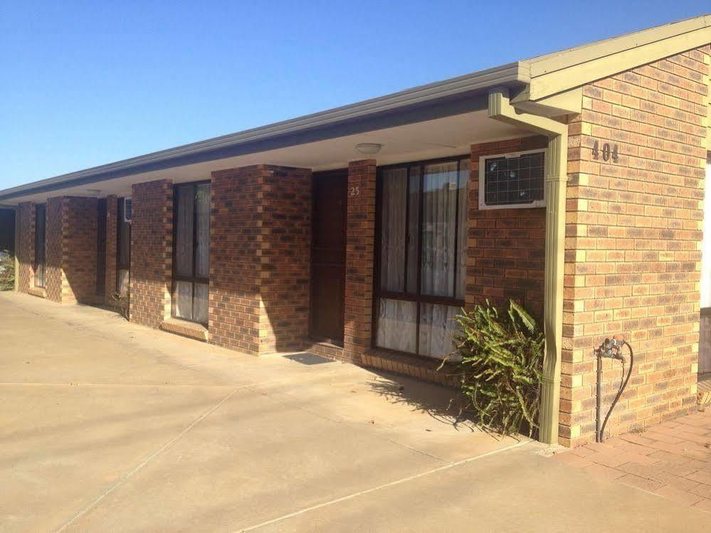 Centrepoint Motel Deniliquin Ngoại thất bức ảnh
